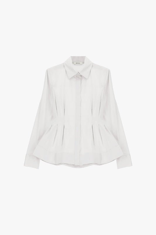 Camicia con pince frontali e taglio svasato