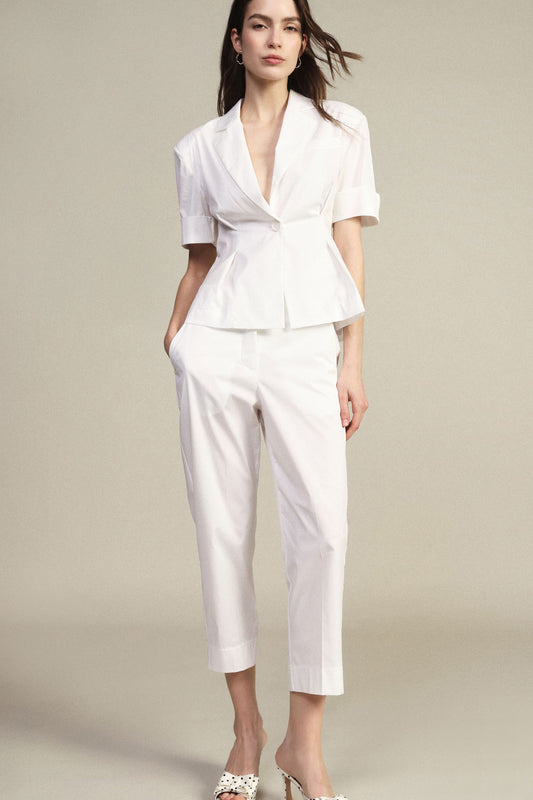 Pantaloni chino-fit con tasche laterali e risvolto