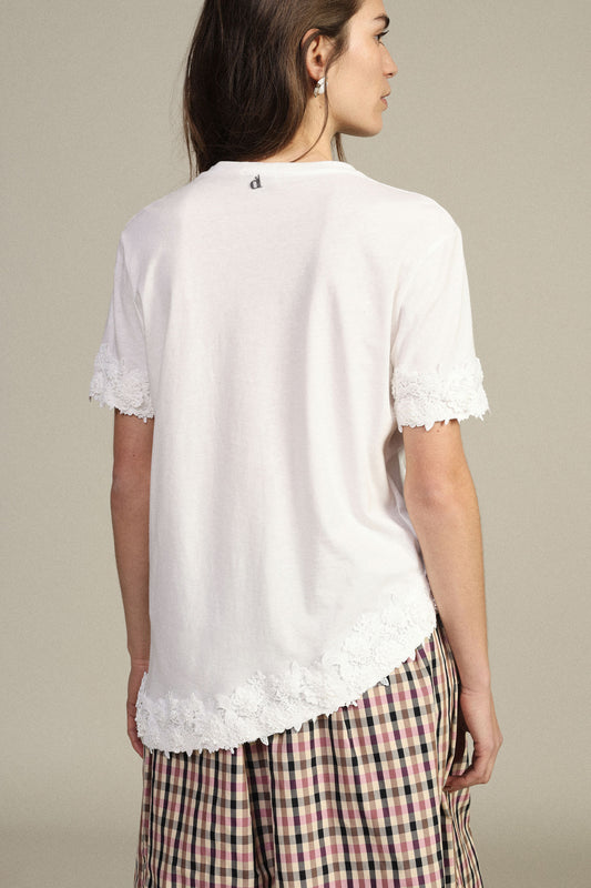 T-shirt a maniche corte con bordo asimmetrico e pizzo