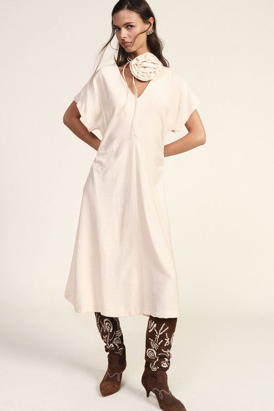 Abito midi con drappeggio laterale e scollo a v