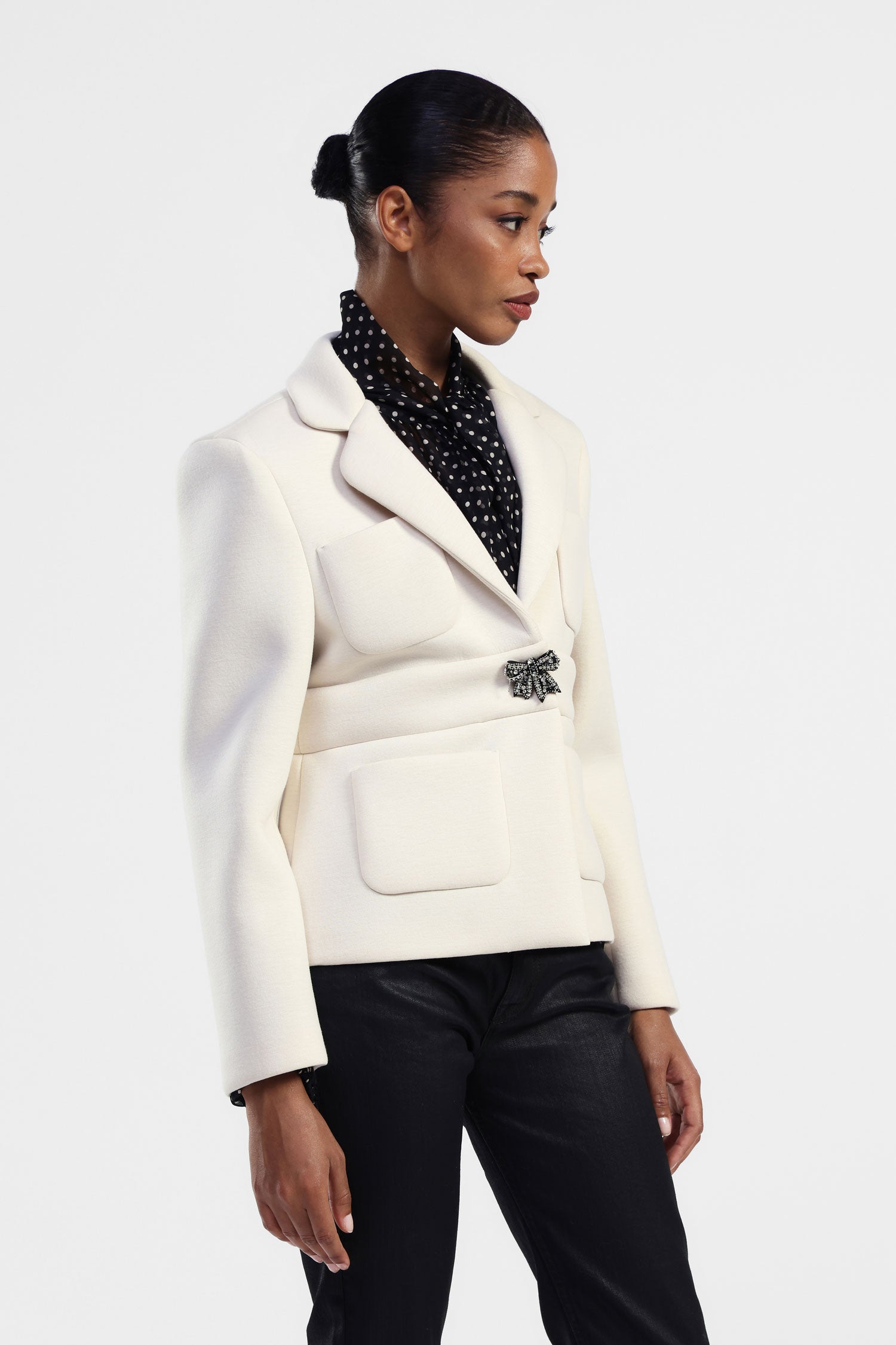 Blazer con tasche frontali e dettaglio