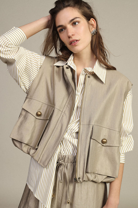 Gilet senza maniche con tasche applicate