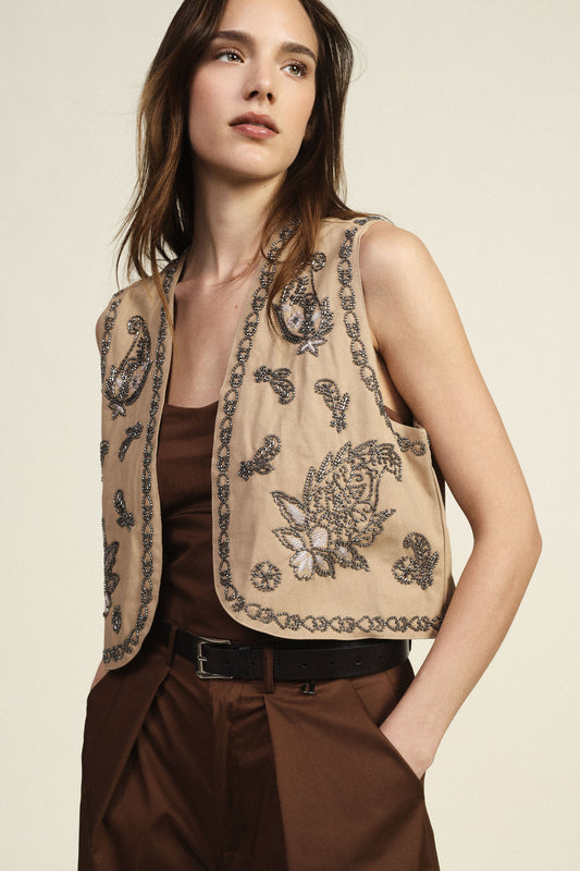Gilet corto ricamato con motivi floreali