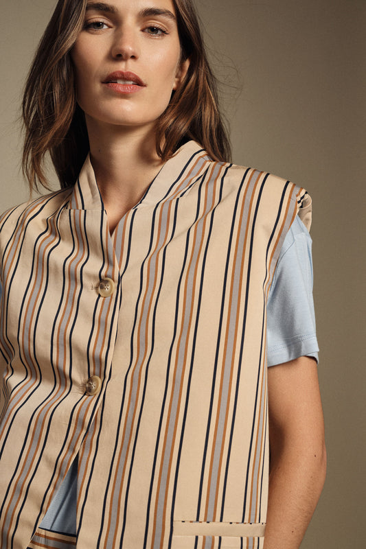 Gilet a righe con abbottonatura frontale