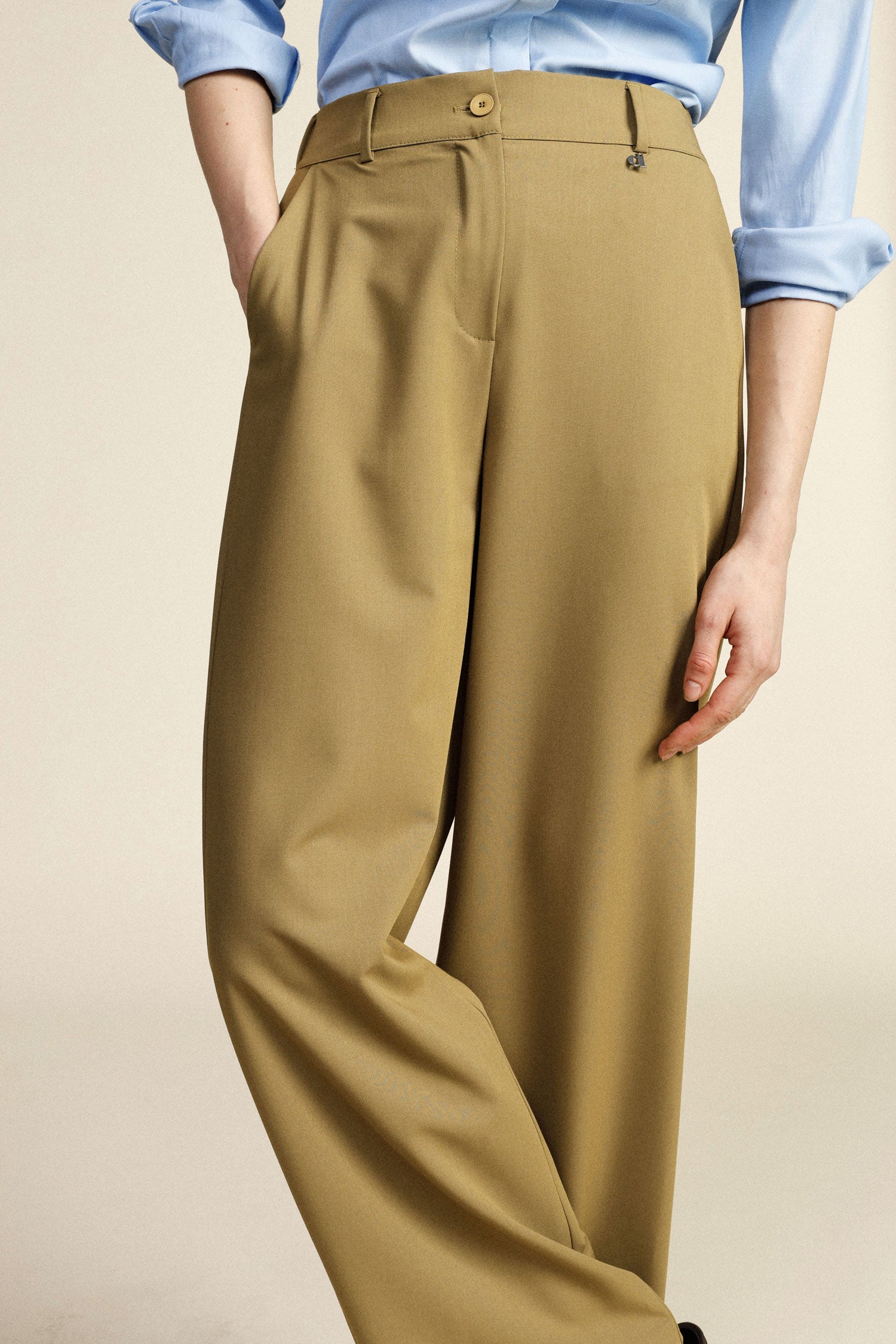 Pantaloni palazzo a vita alta con pinces