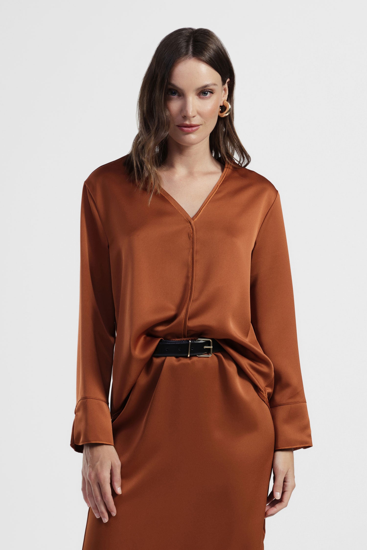 Camicia ampia con scollo a v e maniche lunghe