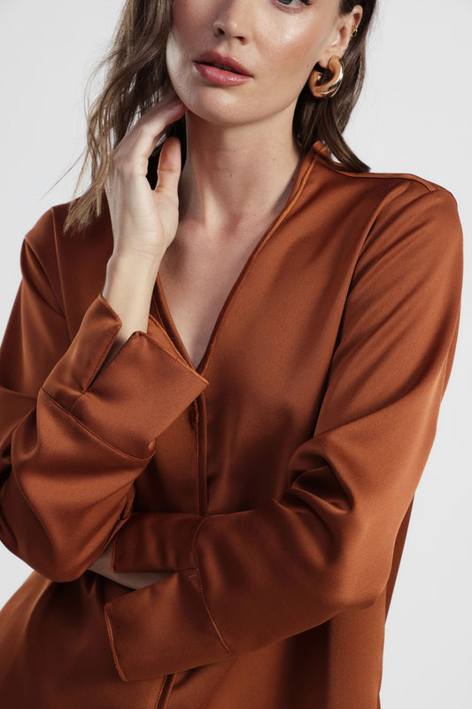 Camicia ampia con scollo a v e maniche lunghe