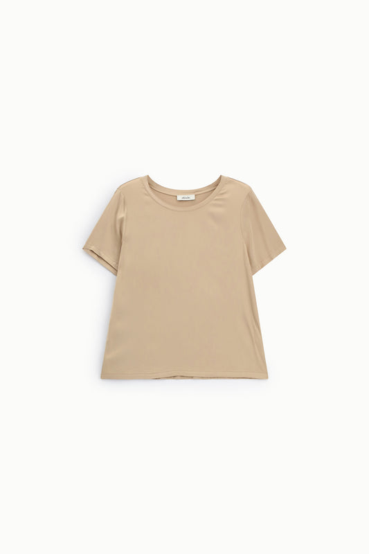T-shirt a maniche corte taglio dritto