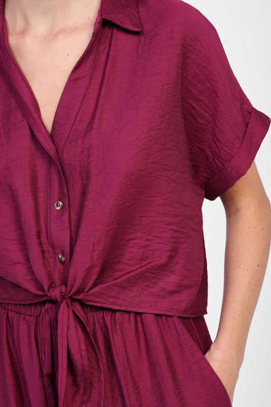 Camicia corta con nodo frontale