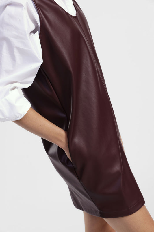 Abito corto smanicato con zip posteriore