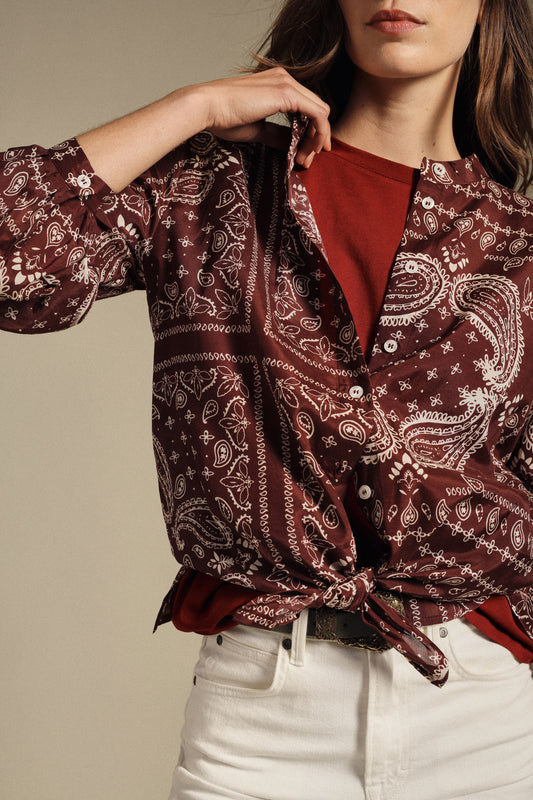 Camicia regular fit fantasia paisley nodo frontale