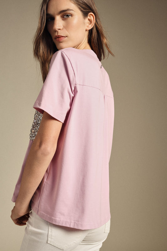 T-shirt con taschino applicato con paillettes