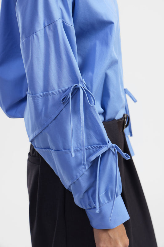Camicia con coulisse sulle maniche
