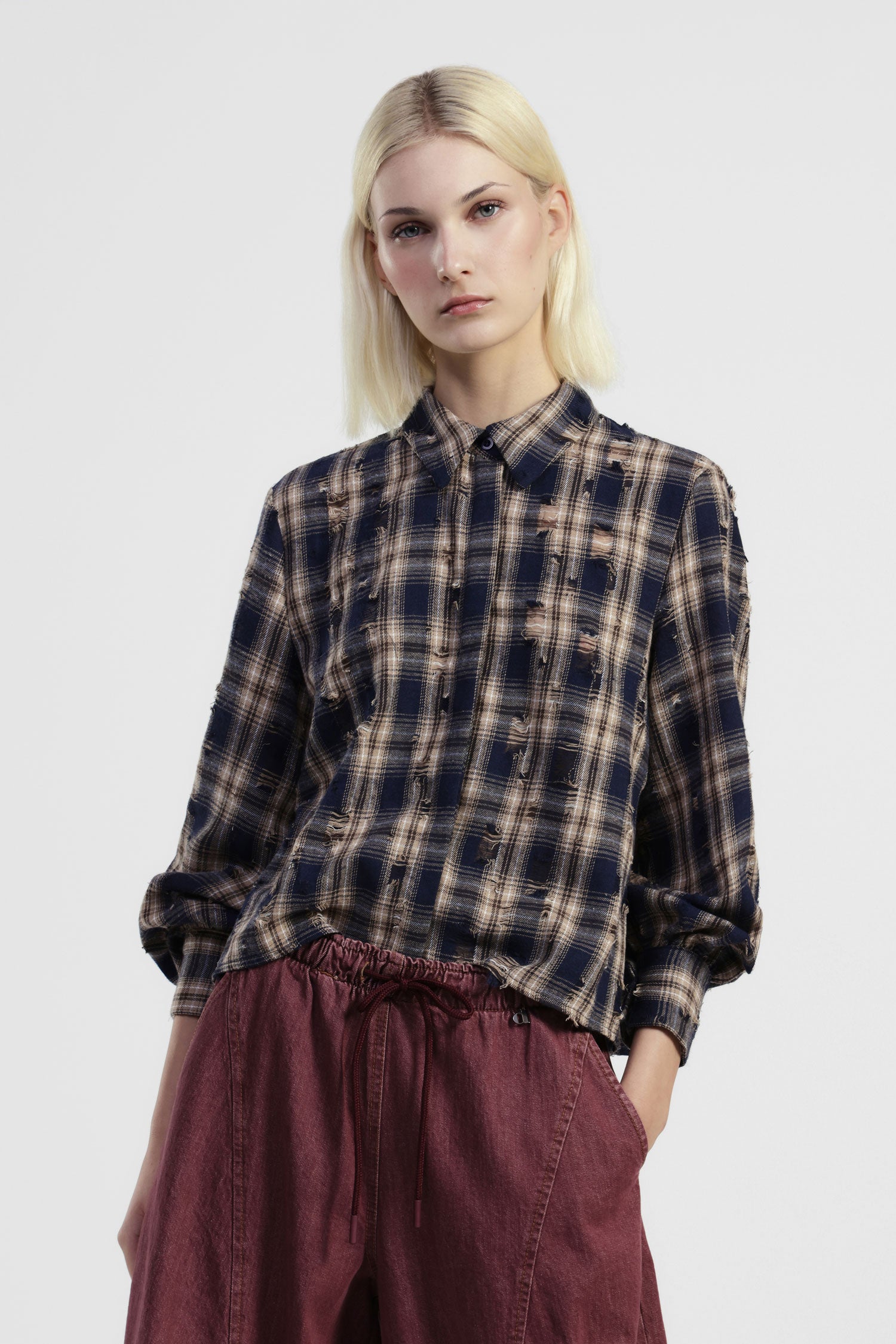 Camicia a quadri con effetto vissuto e chiusura frontale