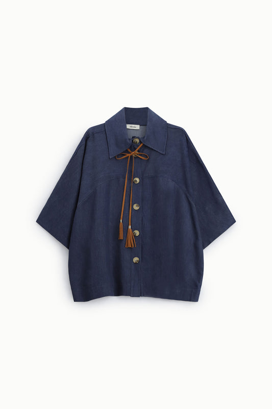 Camicia ampia con maniche a tre quarti e fiocco