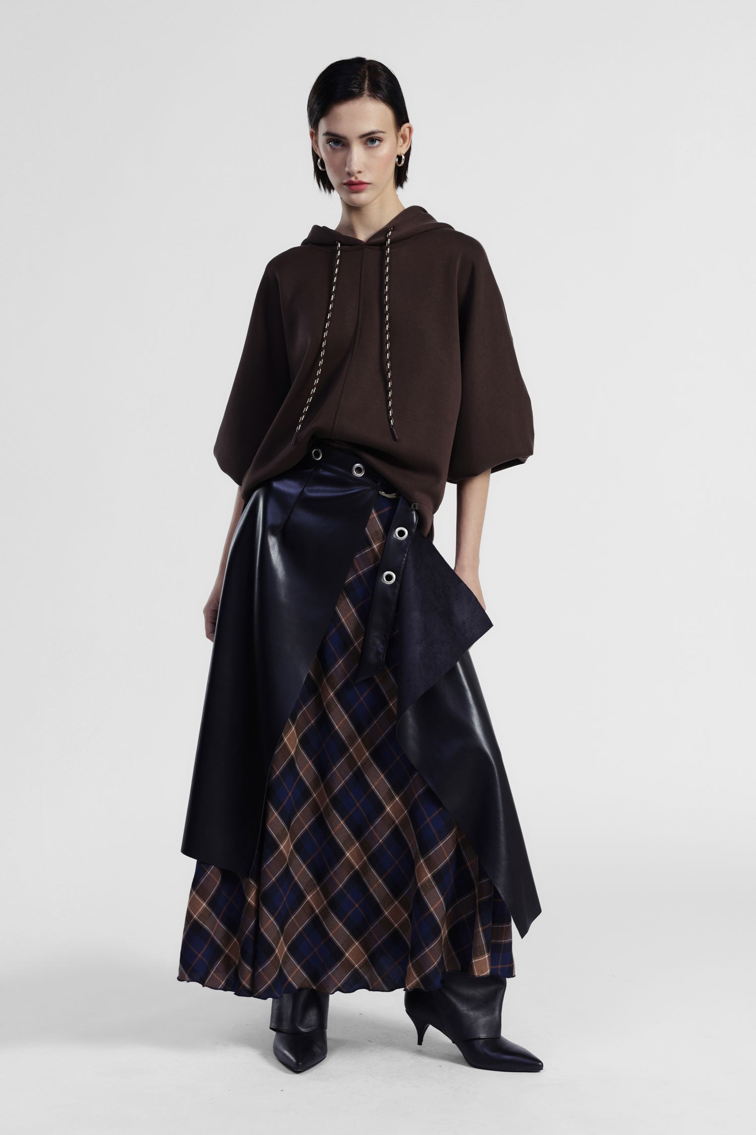 Gonna lunga asimmetrica con inserto a quadri