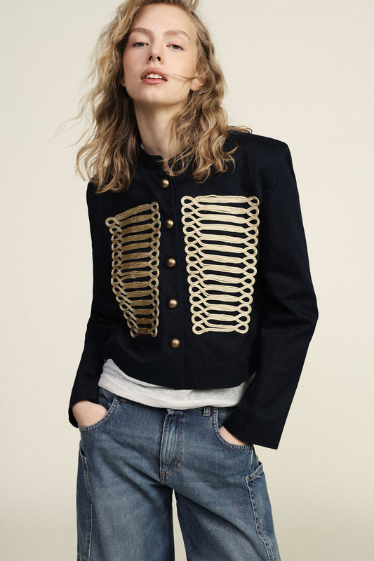 Giacca camicia corta con bottoni decorativi