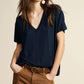 T-shirt scollo a v vestibilità morbida