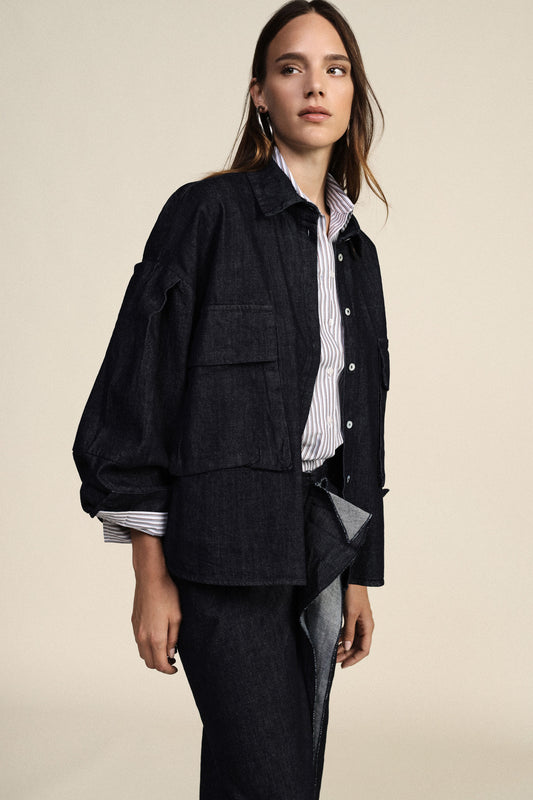 Camicia con tasche applicate e taglio dritto