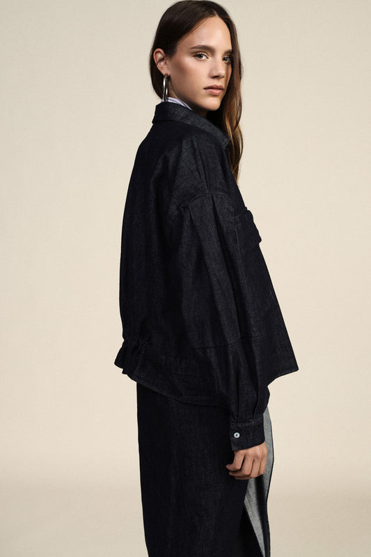 Camicia con tasche applicate e taglio dritto