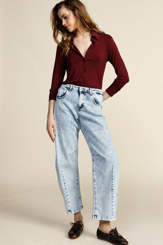 Jeans gamba ampia cuciture frontali a contrasto