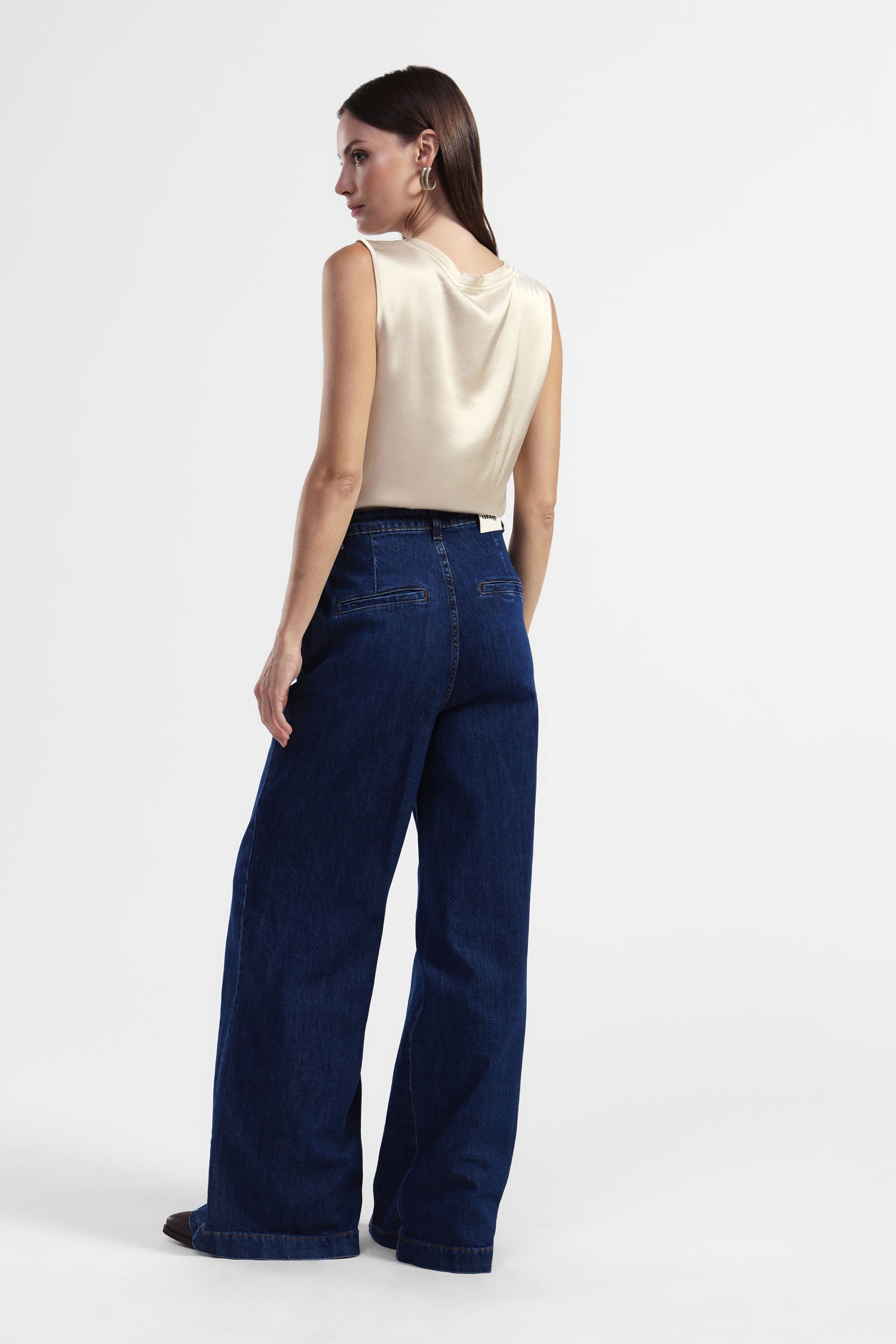 Jeans a gamba larga vita alta