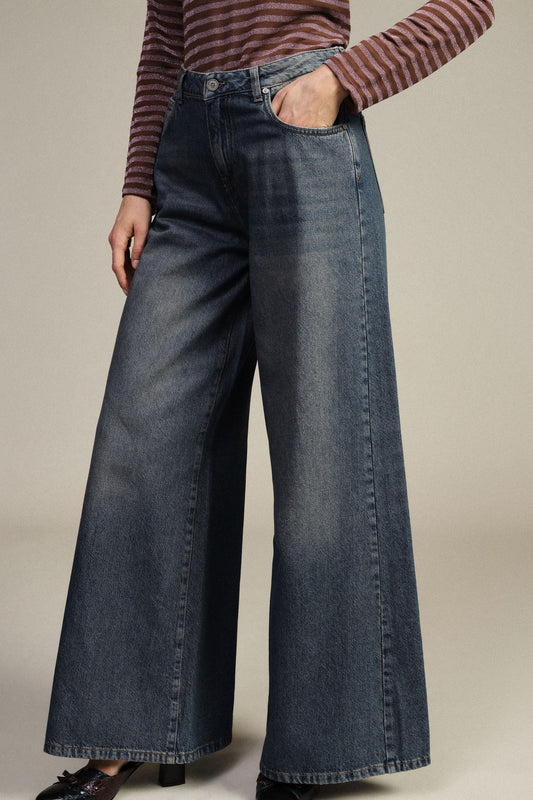 Jeans a gamba ampia vita alta con cinque tasche