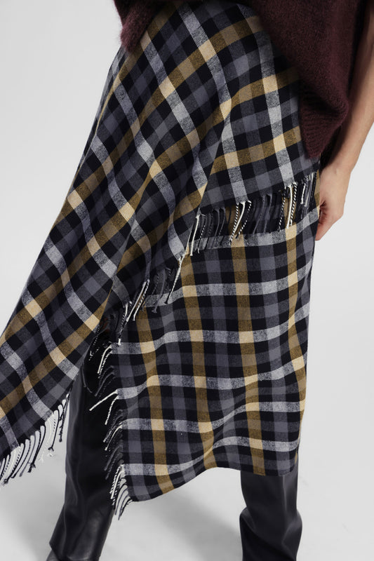 Gonna a quadri con frange e orlo asimmetrico