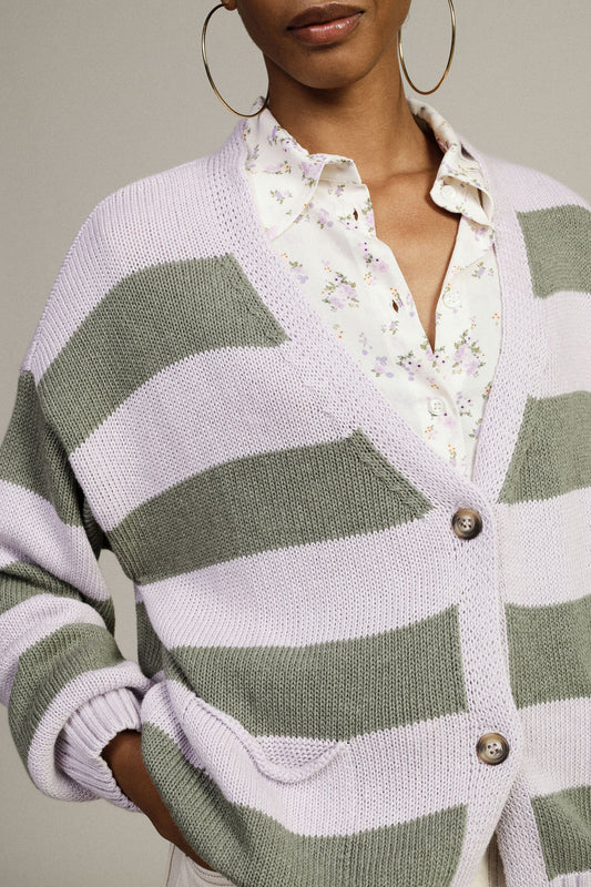 Cardigan a righe con tasche frontali e bottoni