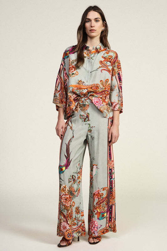 Pantaloni palazzo fantasia floreale e dettagli
