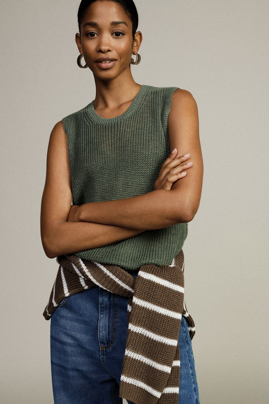 Maglione smanicato girocollo vestibilità regolare