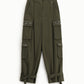 Trousers con tasche cargo e dettagli con applicazioni