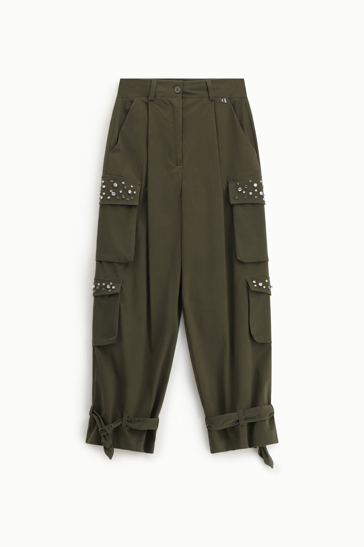 Trousers con tasche cargo e dettagli con applicazioni