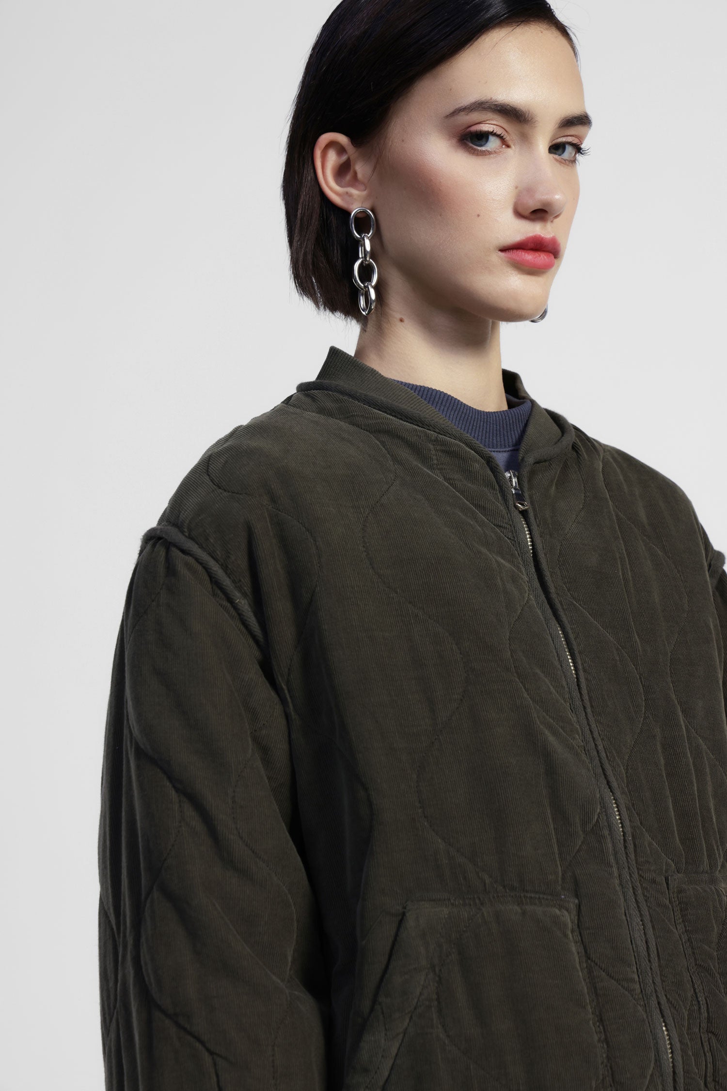 Giacca trapuntata regular-fit con zip e tasche