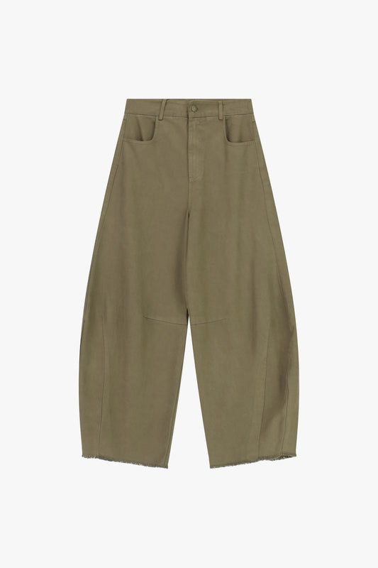 Pantaloni palazzo fit ampio con fondo taglio vivo