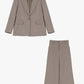 Completo con giacca monopetto e pantaloni