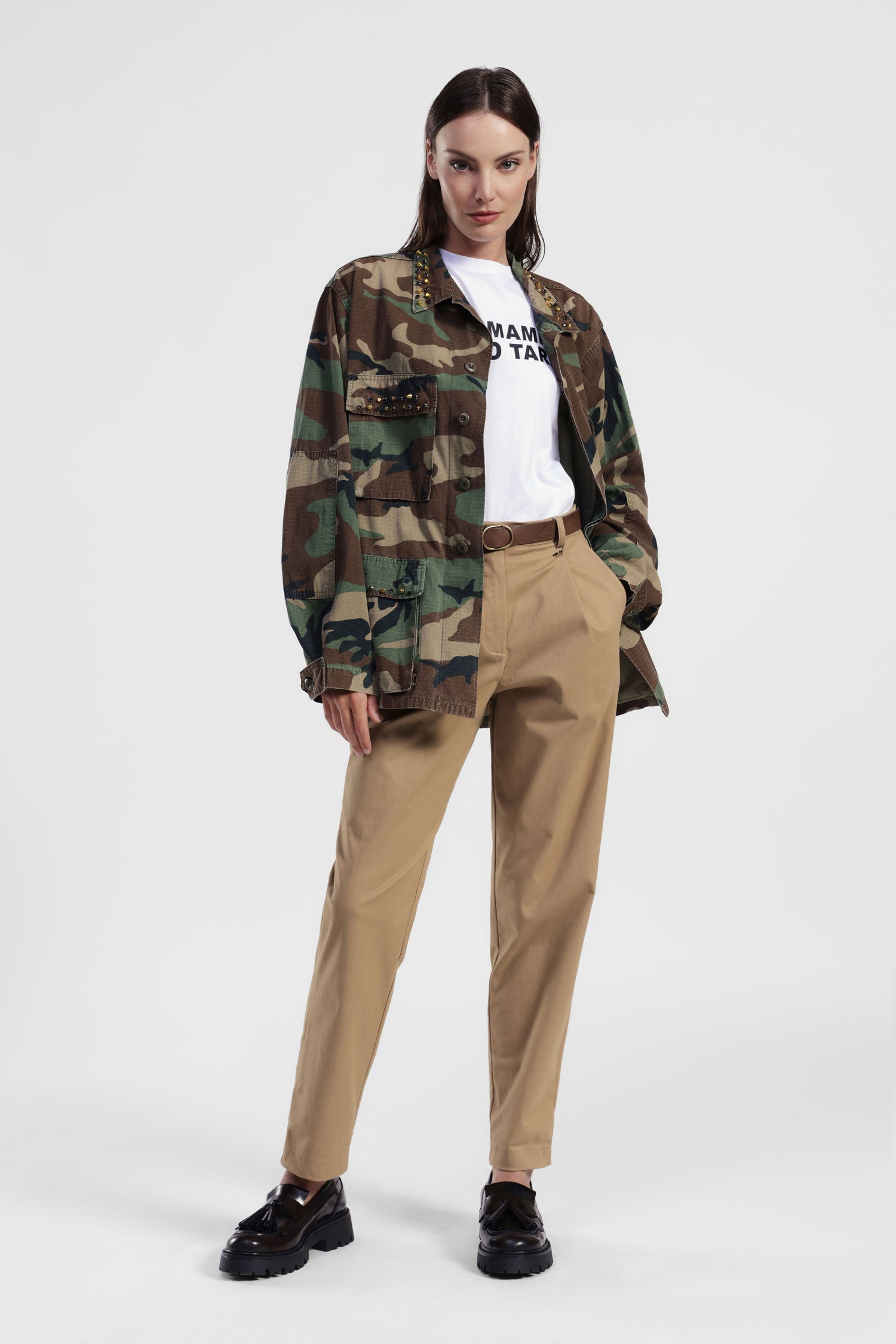 Trousers chino-fit con cintura e risvolto