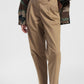 Trousers chino-fit con cintura e risvolto