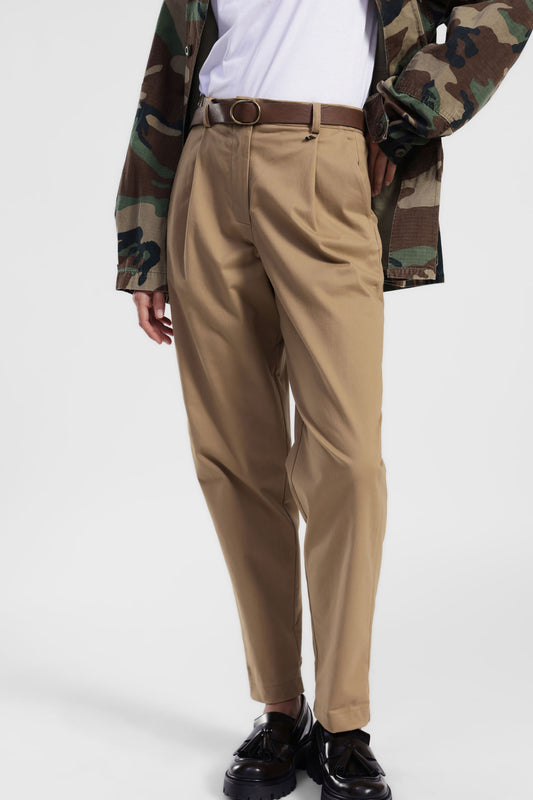 Trousers chino-fit con cintura e risvolto