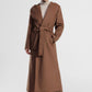 Cappotto lungo con ampio cappuccio e cintura