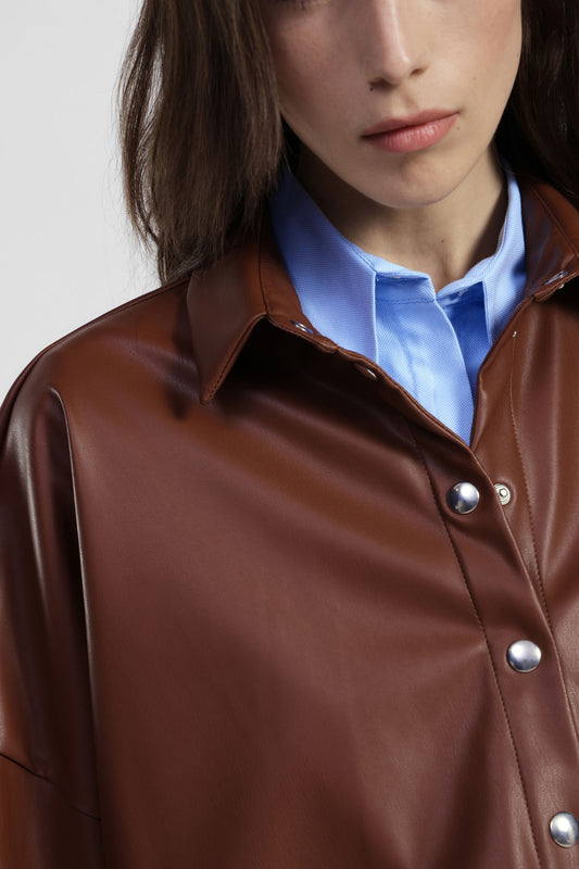 Camicia ampia con bottoni e maniche a 3/4