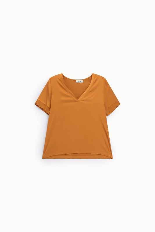 T-shirt con scollo a v e maniche corte risvoltate