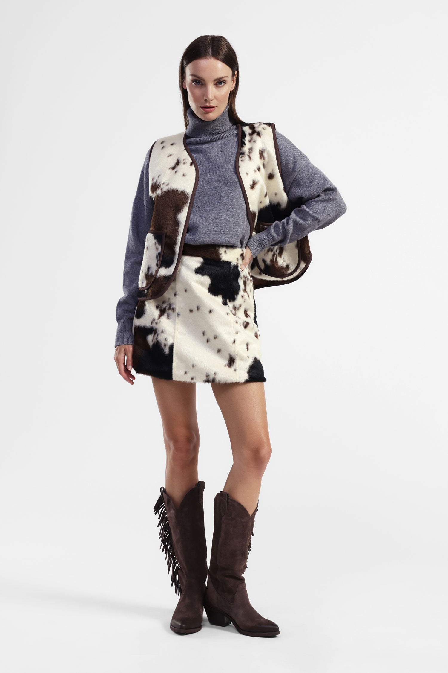 Gonna corta stampata a vita media