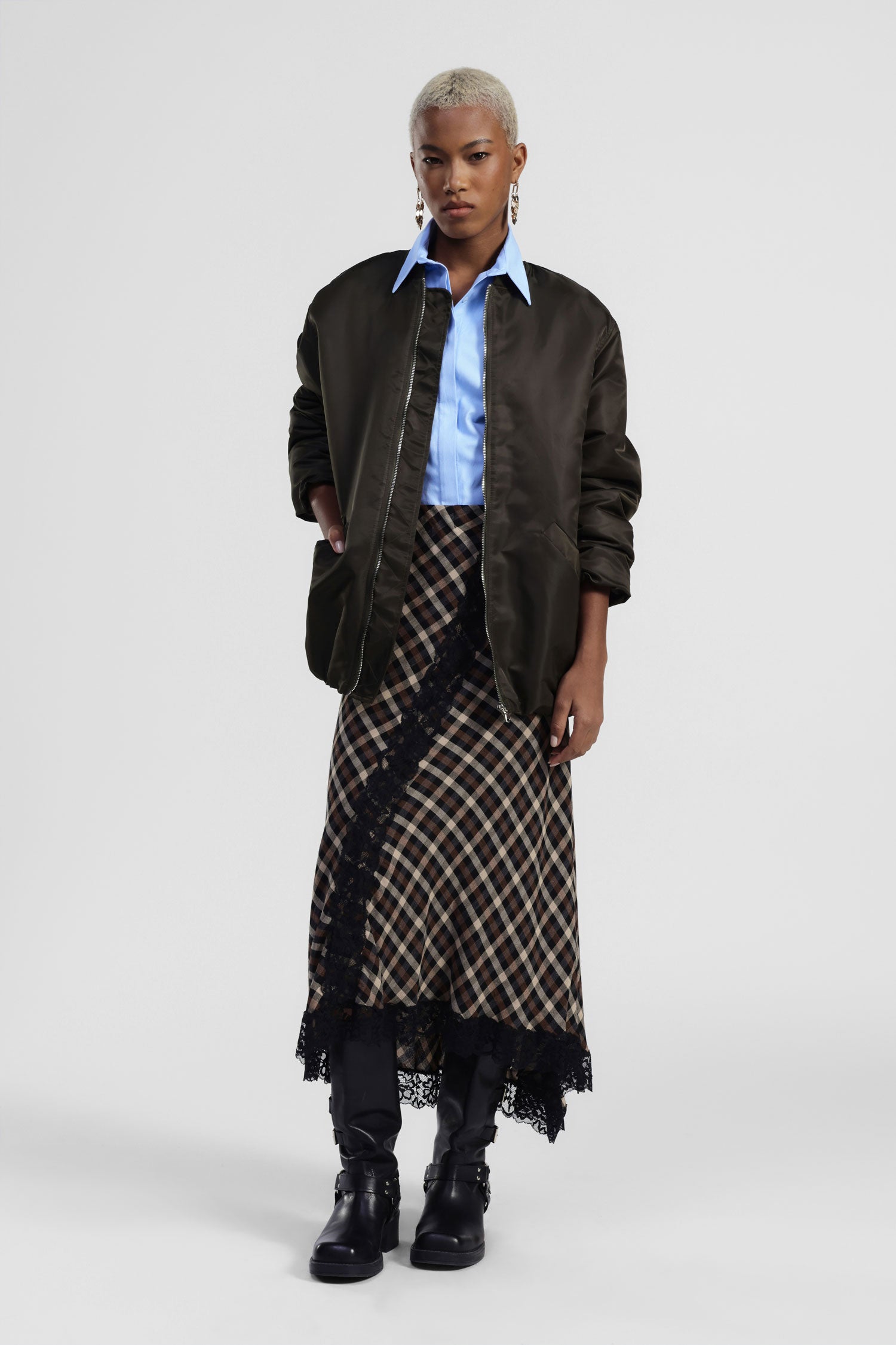 Gonna midi a quadri con bordo in pizzo