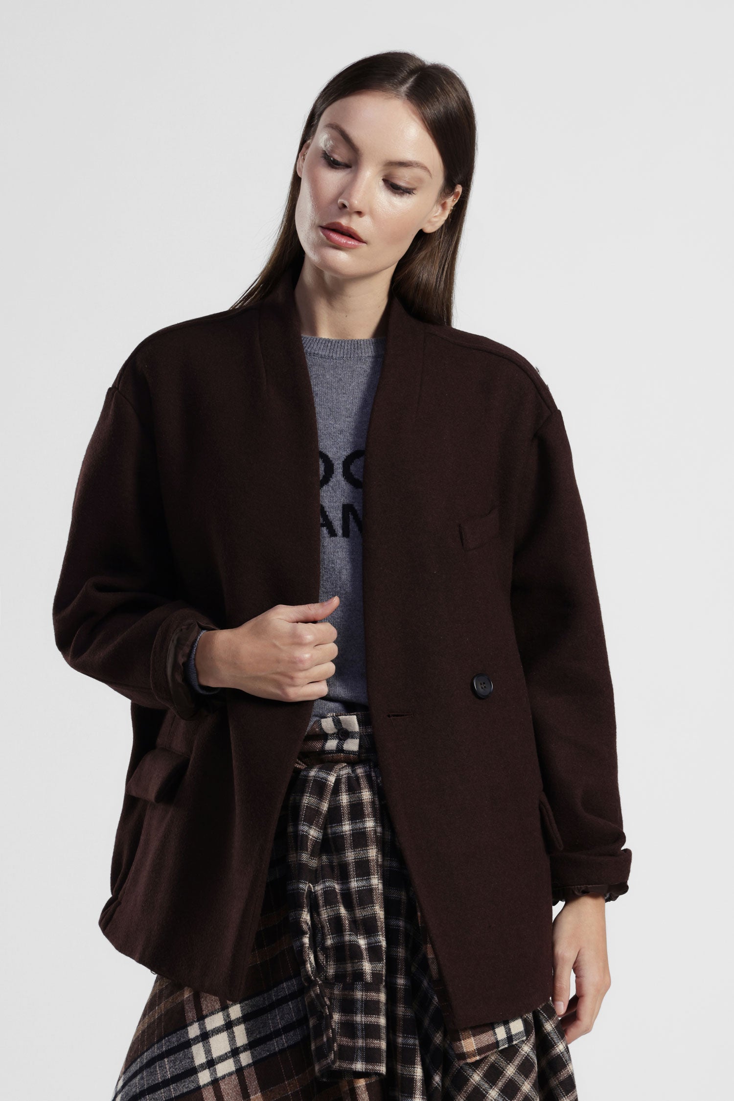 Blazer over con tasche a pattina e chiusura monopetto