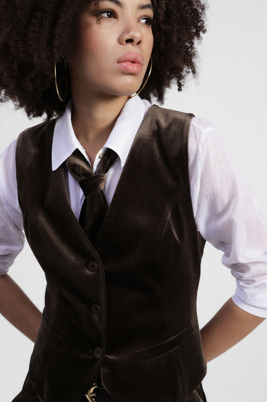 Gilet con scollo a v e cravatta coordinata