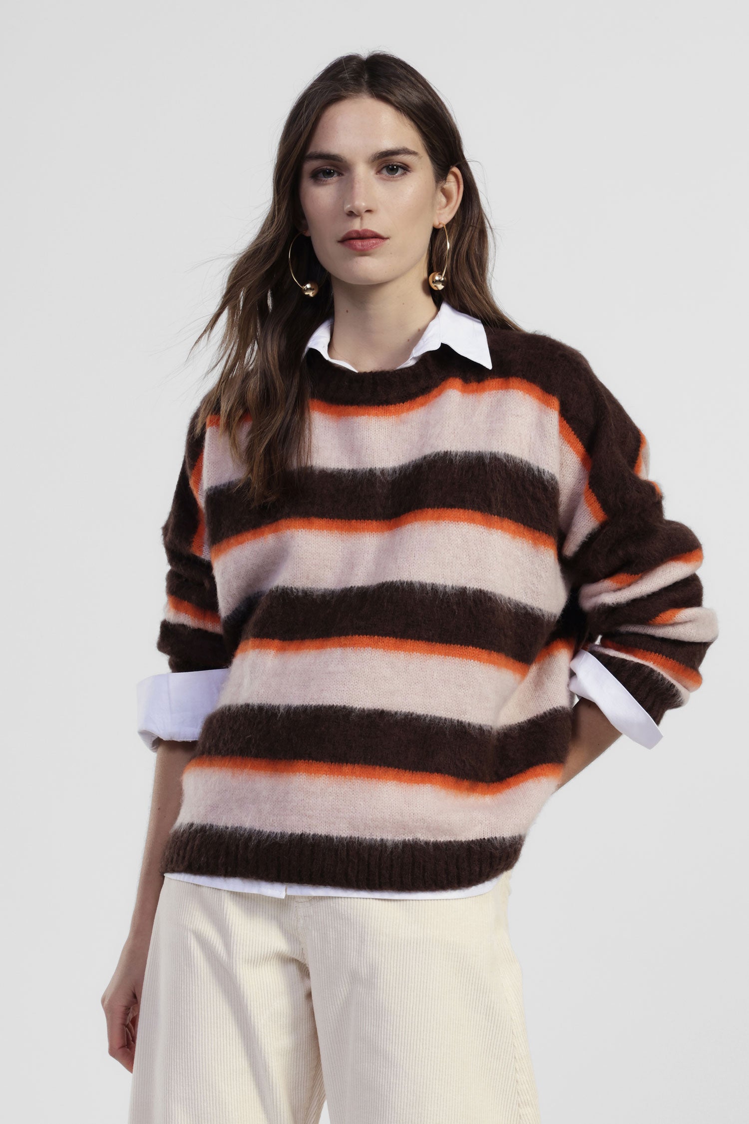 Maglione a righe girocollo vestibilità morbida