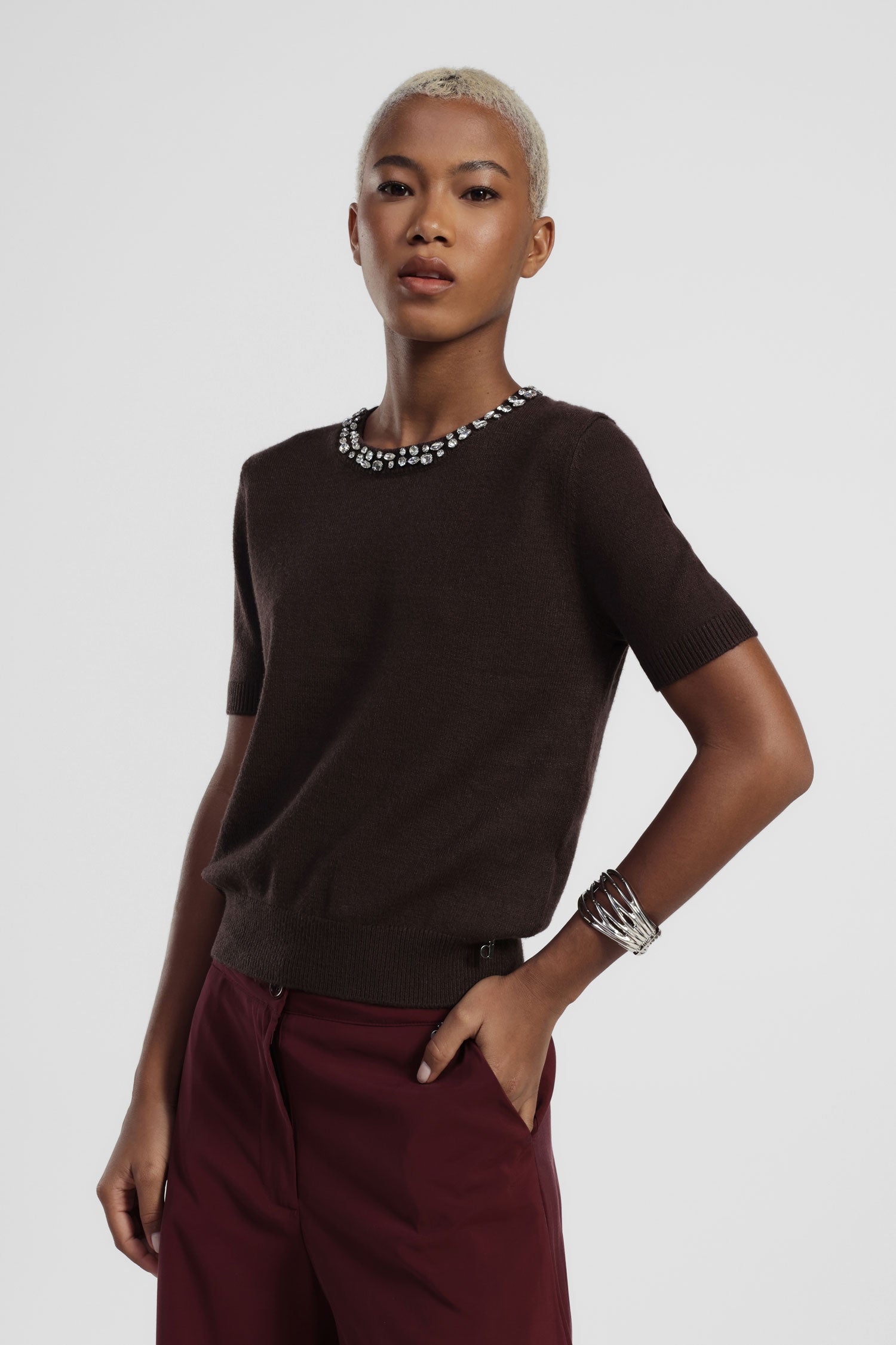 Sweater a maniche corte con dettaglio