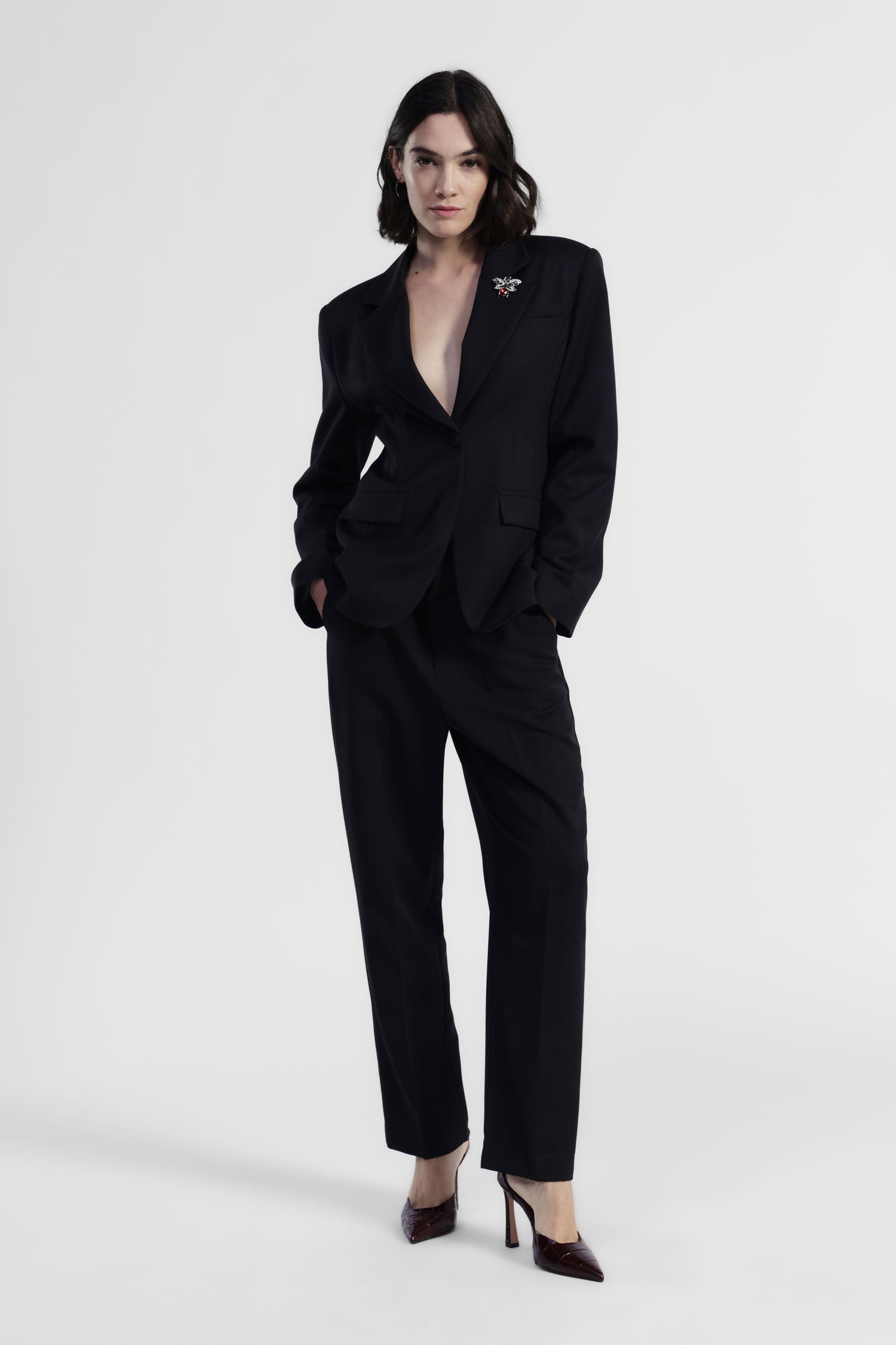 Trousers a vita alta taglio dritto con pinces