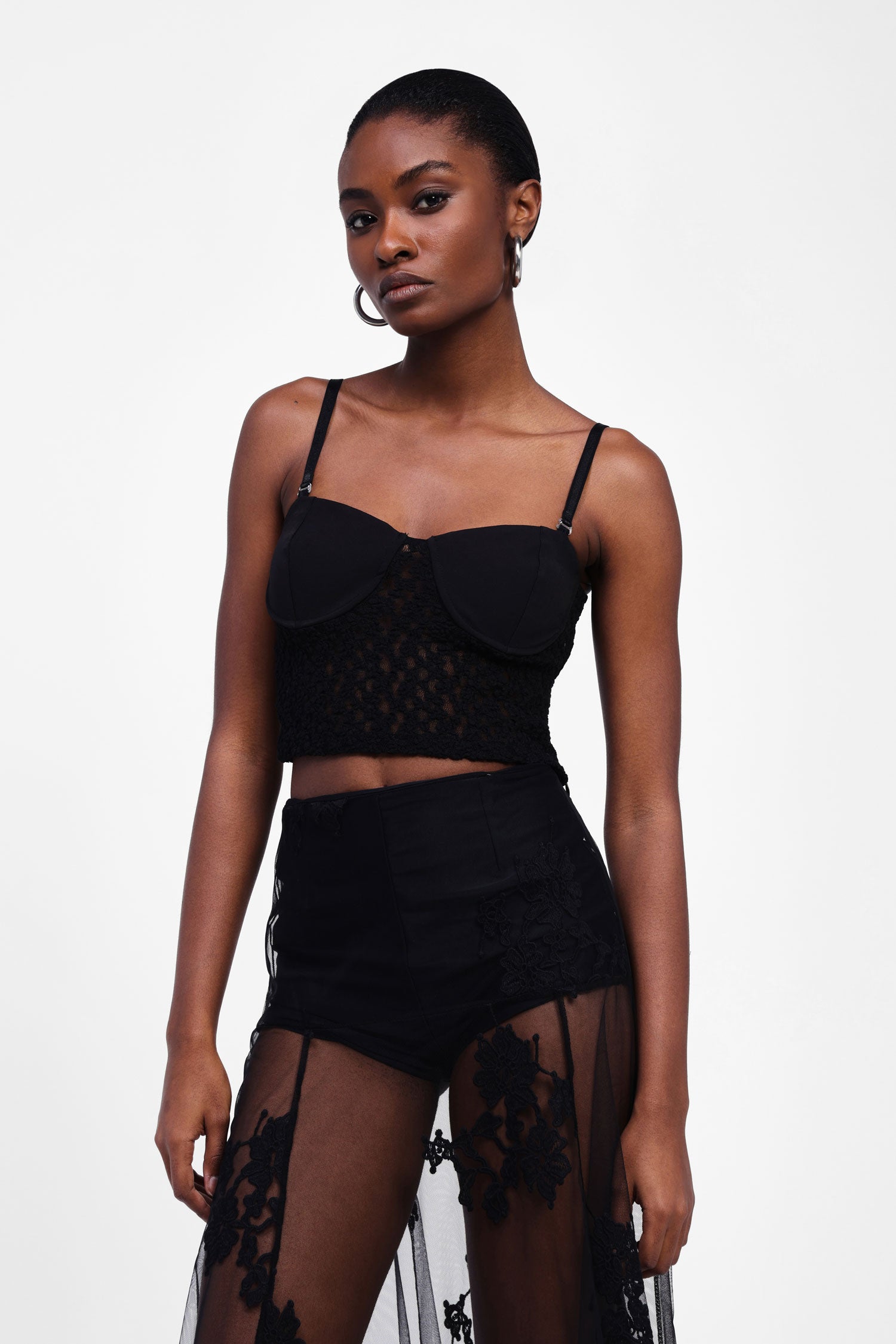 Top bustier con spalline e ricamo